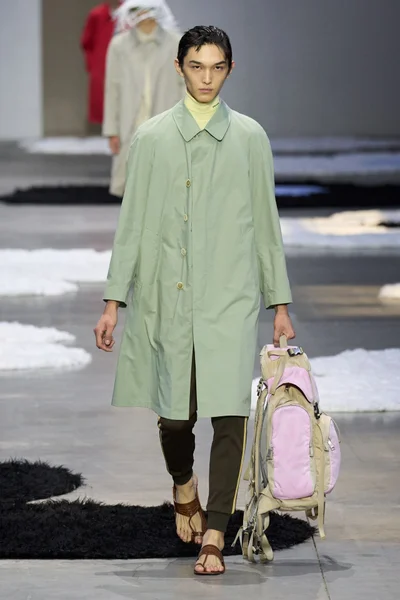 Look 9